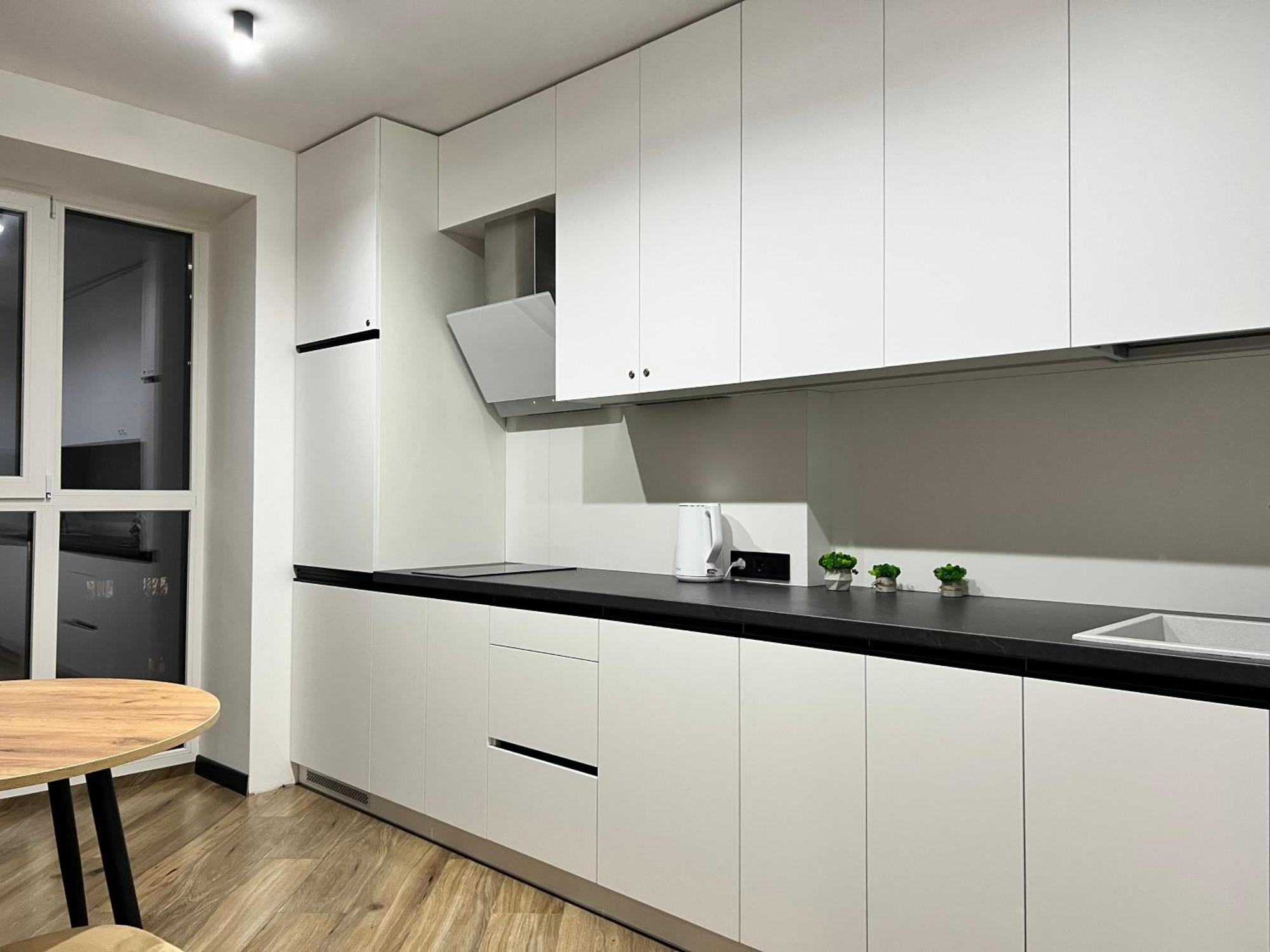 Люкс Апартаменти Район Автовокзалу В Жкарена Та Жк Great House Поблизу Обласноі Лікарні Rivne Esterno foto